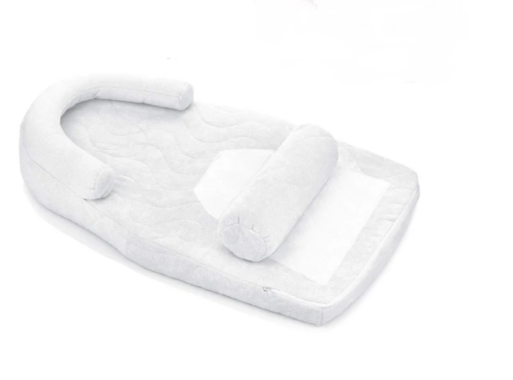 Ležaljka za bebu bela - ortopedski jastuk za reflux
